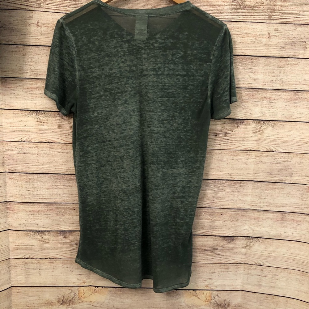 ♥️Modern Lux Distressed Star Tee - Picture 5 of 6